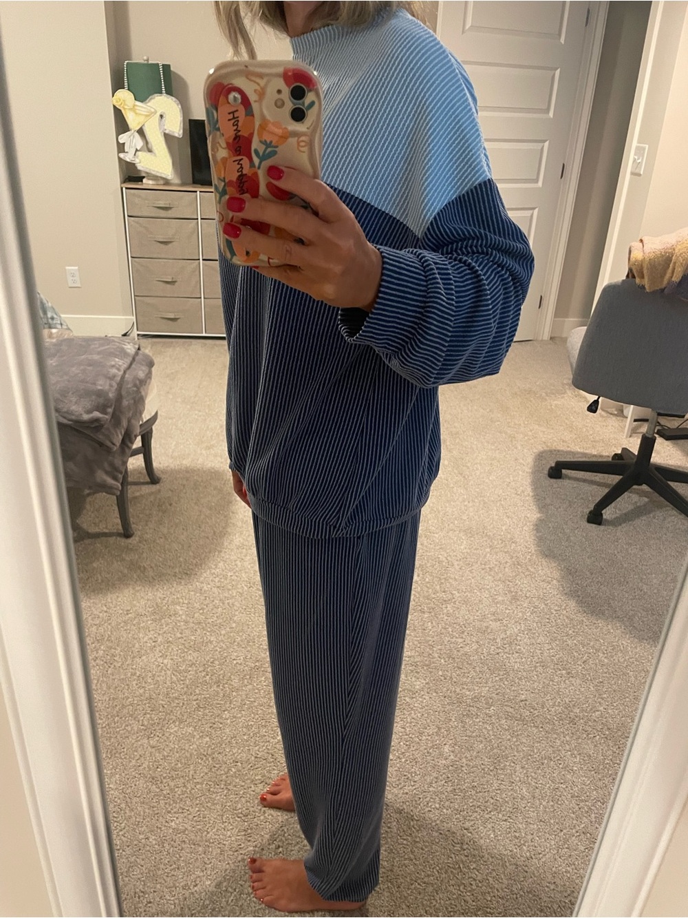 PrettyGarden Set Two-Tone Blue Striped jogger set - Cozy Long-Sleeve Top & Pants - Picture 3 of 5